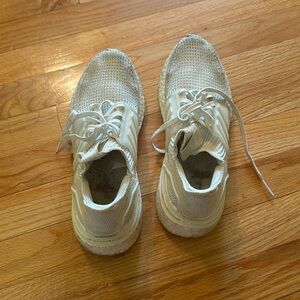 Adidas ultra boosts white